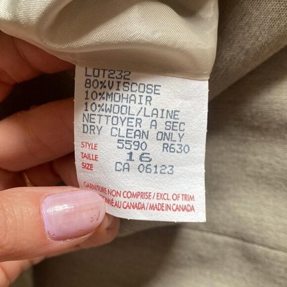 Holt Renfrew Blazer Jacket Size 16 Structured Fit Old Money Minimalist Style - Picture 12 of 13